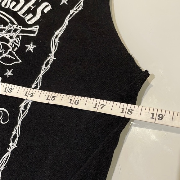 *NEW* Sleeveless Men's Shirt - Picture 5 of 8